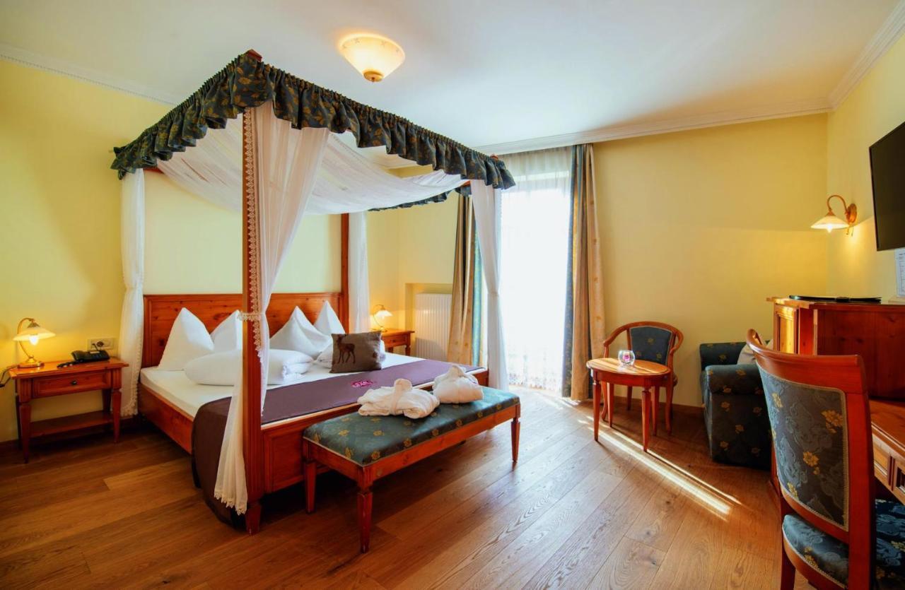 Hotel Engel Злудерно Экстерьер фото