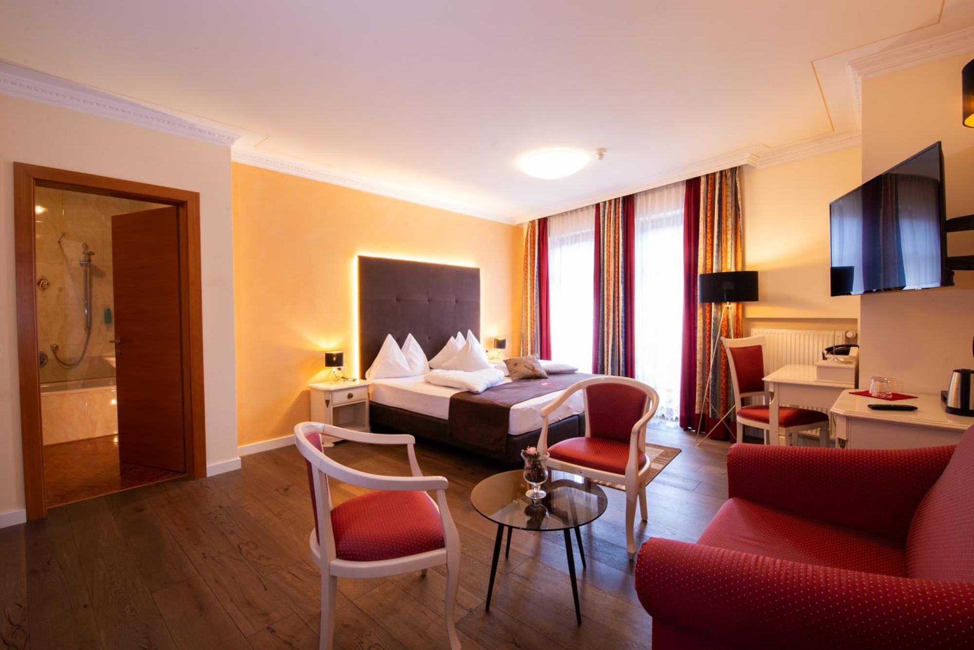 Hotel Engel Злудерно Экстерьер фото