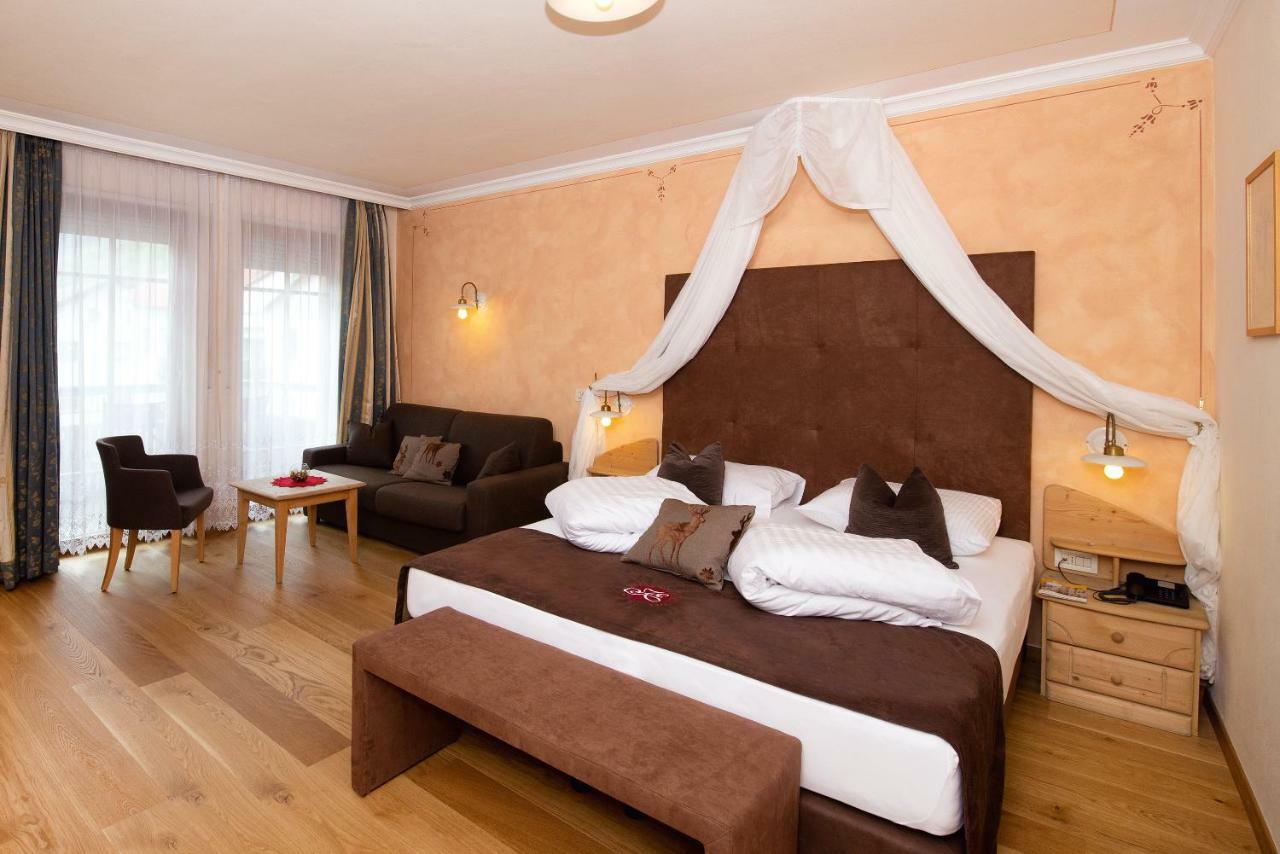 Hotel Engel Злудерно Экстерьер фото