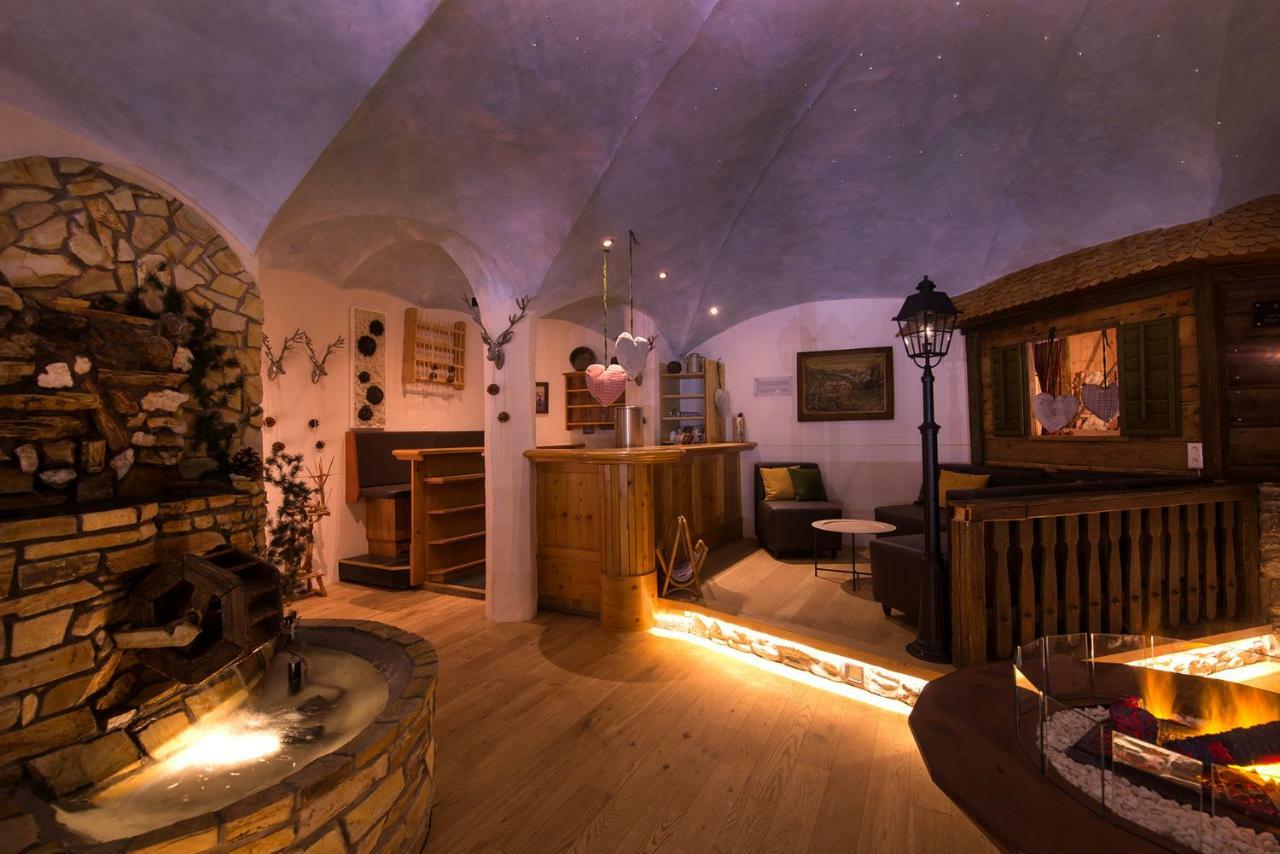 Hotel Engel Злудерно Экстерьер фото