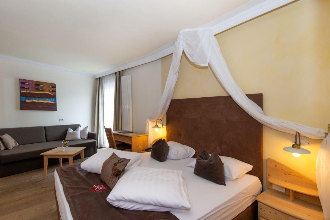 Hotel Engel Злудерно Экстерьер фото