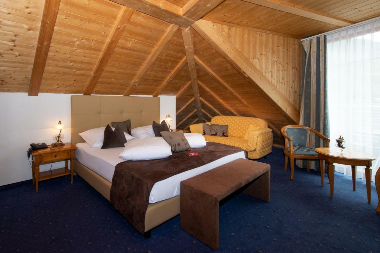 Hotel Engel Злудерно Экстерьер фото