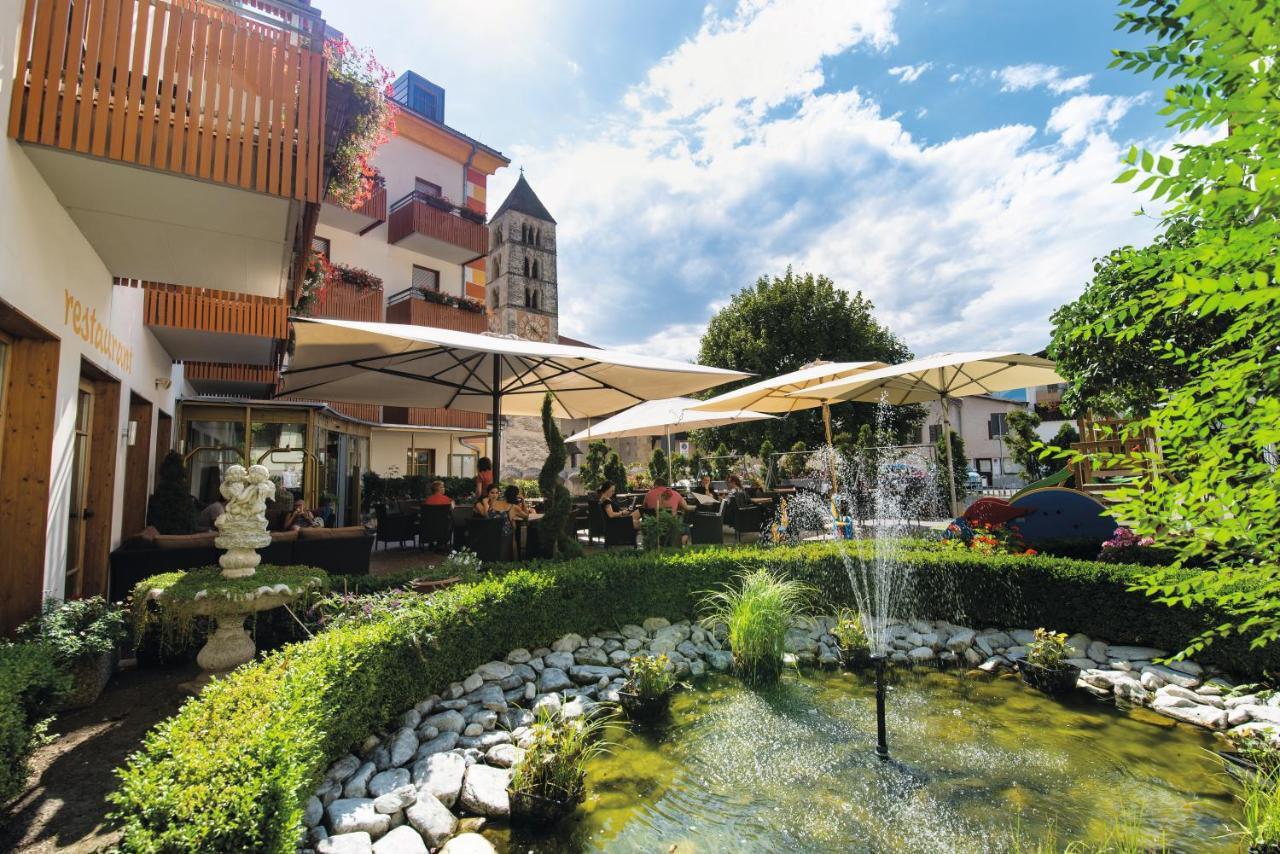 Hotel Engel Злудерно Экстерьер фото